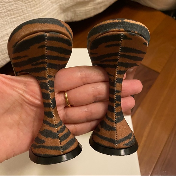 AMINA MUADDI LUPITA Satin Mule Sandal Heel Tiger Print Size 36 6 Like New! - Picture 5 of 7